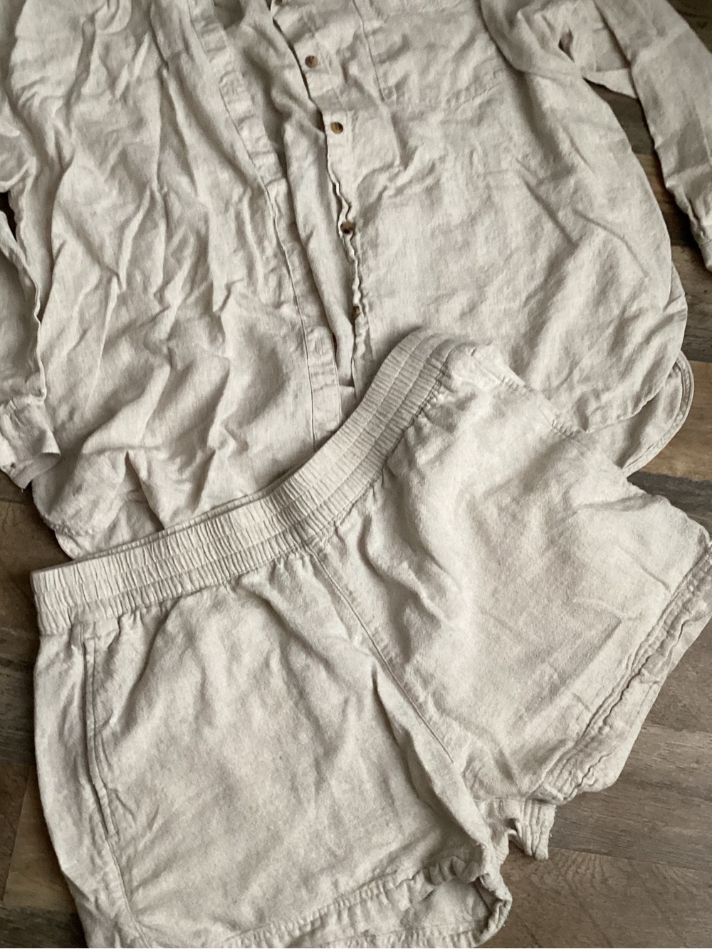 Old Navy Light Beige Linen Button-Up Shirt & Shorts Set - Picture 2 of 7